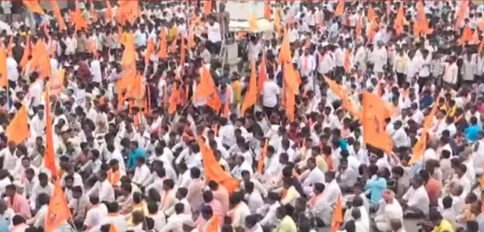 ಕಲಬುರಗಿ: ಕೋಲಿ, ಕಬ್ಬಲಿಗ ಸಮಾಜವನ್ನು ಎಸ್ಟಿಗೆ ಸೇರಿಸಲು ಆಗ್ರಹ; ಬೃಹತ್ ಪ್ರತಿಭಟನೆ