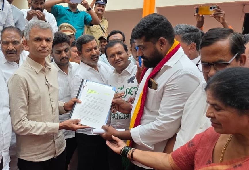 ಸಕಲೇಶಪುರ ಕಾಡಾನೆ ಹಾವಳಿ: ಉಸ್ತುವಾರಿ ಸಚಿವರ ಸಮ್ಮುಖದಲ್ಲಿ ಹೋರಾಟಗಾರರೊಂದಿಗೆ ಸಭೆ – ಶಾಶ್ವತ ಪರಿಹಾರಕ್ಕೆ ಮನವಿ