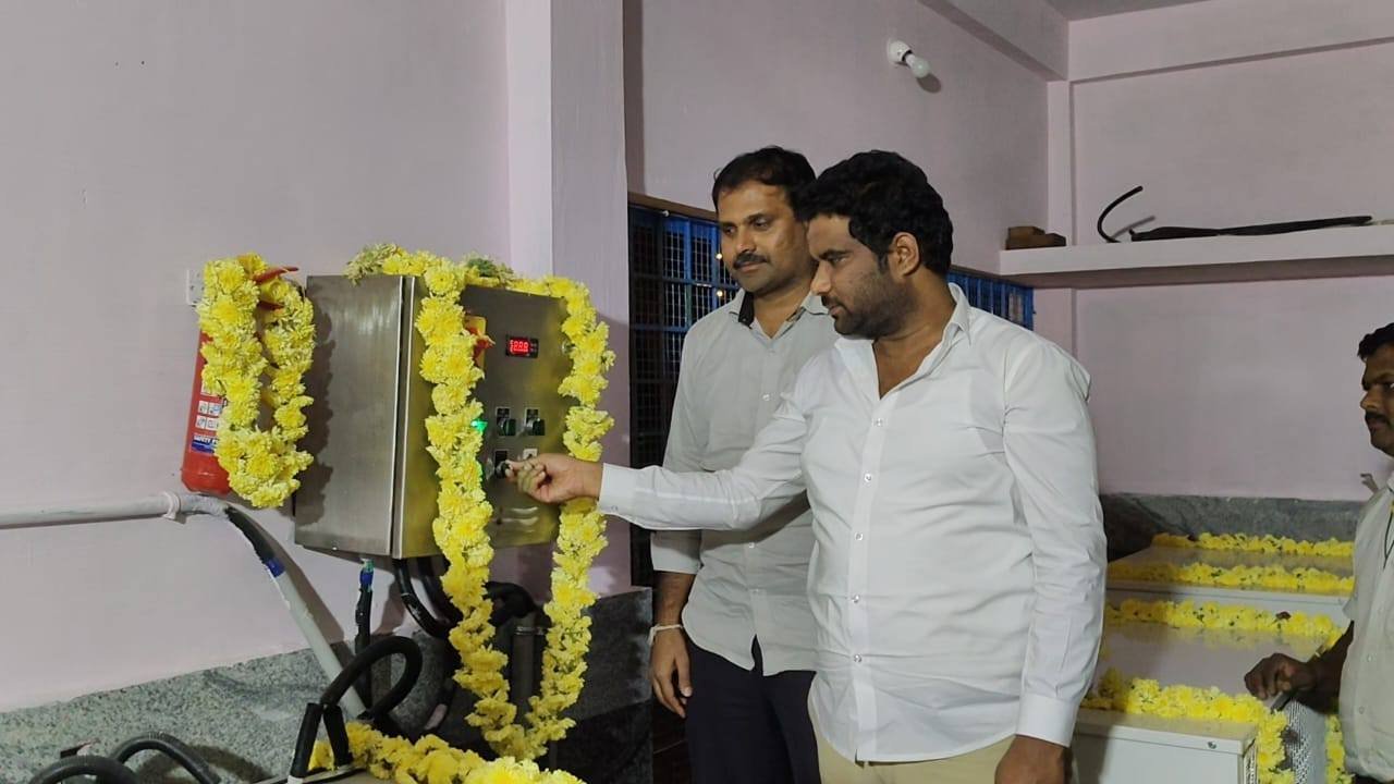 ಗ್ರಾಮೀಣ ಆರ್ಥಿಕತೆಗೆ ಡೈರಿಗಳೇ ಶಕ್ತಿ: ಮೂರು ಗ್ರಾಮಗಳಲ್ಲಿ ನೂತನ ಹಾಲು ಉತ್ಪಾದಕರ ಸಂಘದ ಕಟ್ಟಡ ಉದ್ಘಾಟಿಸಿದ ಶಾಸಕ ಅನಿಲ್ ಚಿಕ್ಕಮಾದು