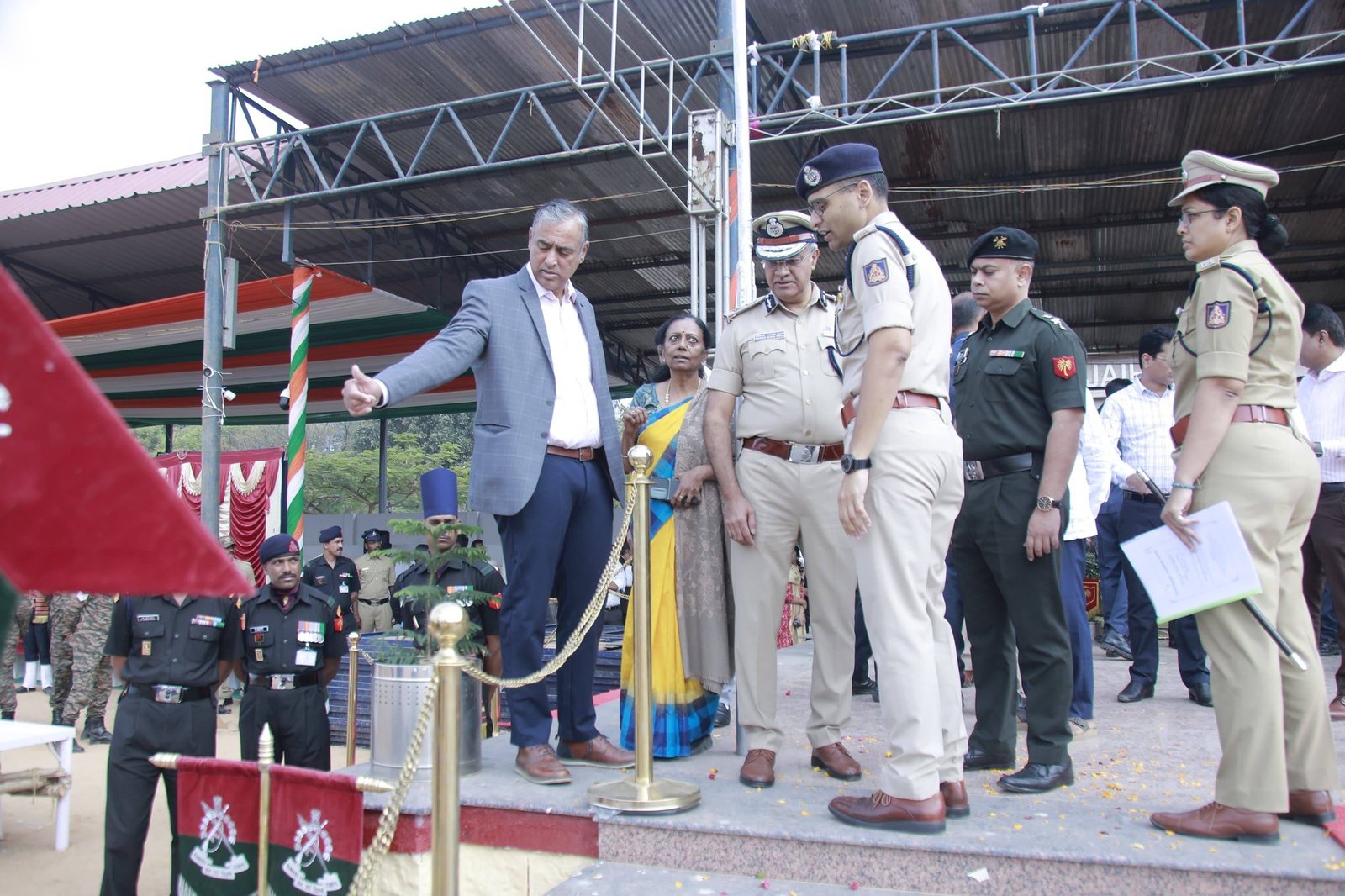 ಗಣರಾಜ್ಯೋತ್ಸವಕ್ಕೆ ಸಜ್ಜಾದ ಬೆಂಗಳೂರು: ಮಾಣಿಕ್ ಷಾ ಪರೇಡ್ ಮೈದಾನದಲ್ಲಿ ಸಿದ್ಧತೆಗಳ ಪರಿಶೀಲನೆ