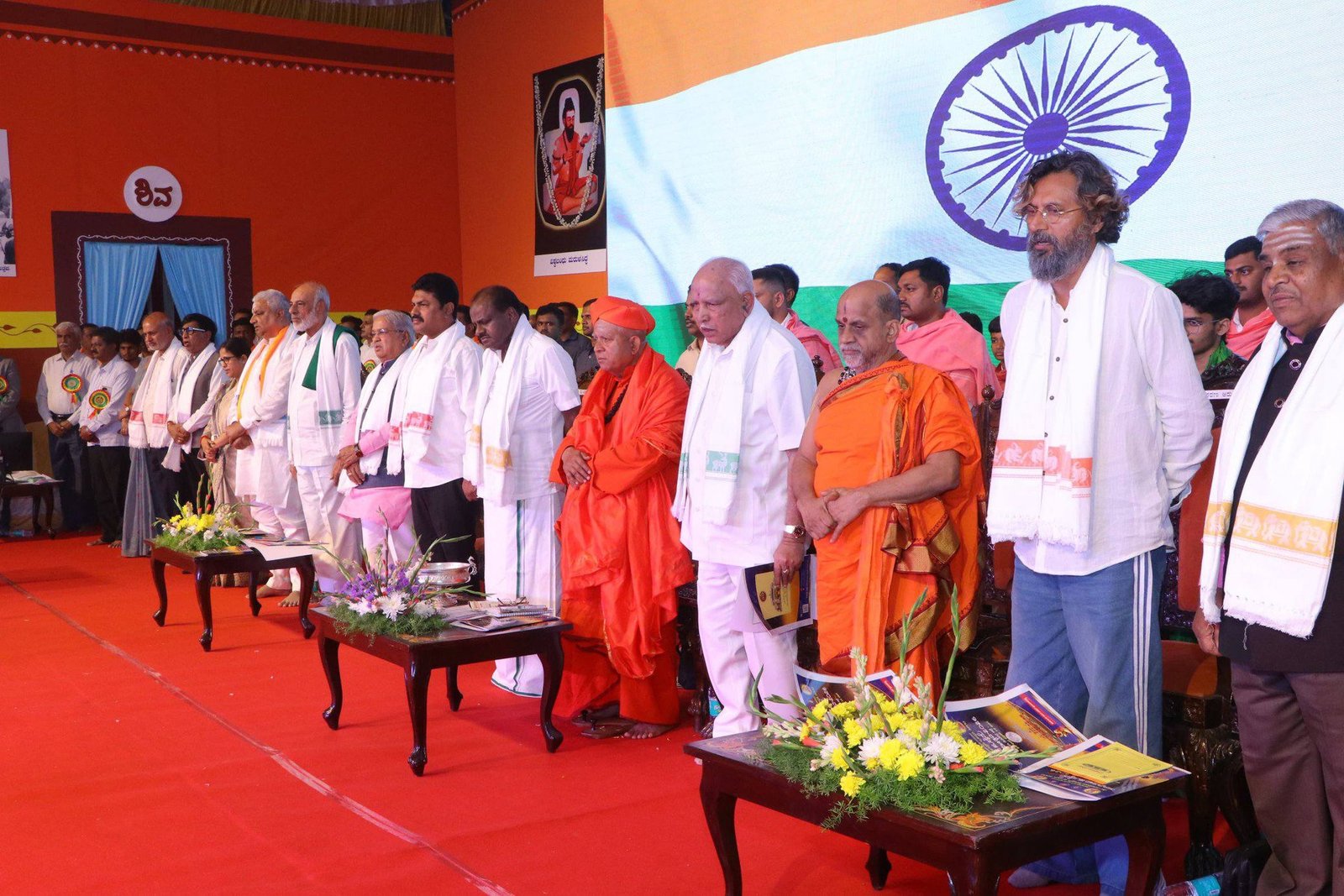 ಭದ್ರಾವತಿಯಲ್ಲಿ ತರಳಬಾಳು ಹುಣ್ಣಿಮೆ ಸಂಭ್ರಮ: ಮಾಜಿ ಸಿಎಂ ಹೆಚ್.ಡಿ. ಕುಮಾರಸ್ವಾಮಿ ಭಾಗಿ