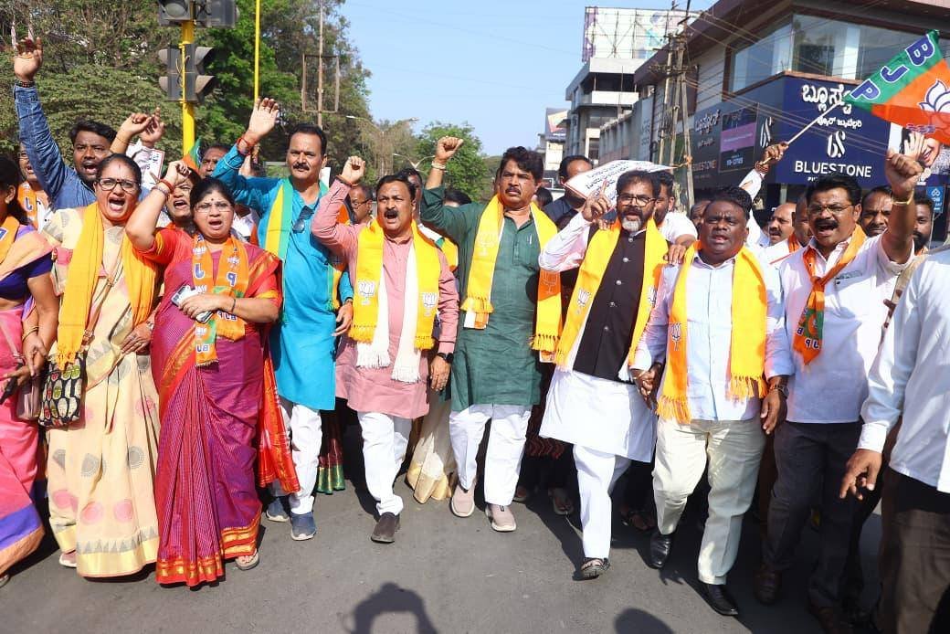 ಹುಬ್ಬಳ್ಳಿ ಘಟನೆ: ಕಾಂಗ್ರೆಸ್ ಸರ್ಕಾರದ ವಿರುದ್ಧ ಆರ್. ಅಶೋಕ ಆಕ್ರೋಶ – ಅಂಬೇಡ್ಕರ್ ವೃತ್ತದಲ್ಲಿ ಬೃಹತ್ ಪ್ರತಿಭಟನೆ