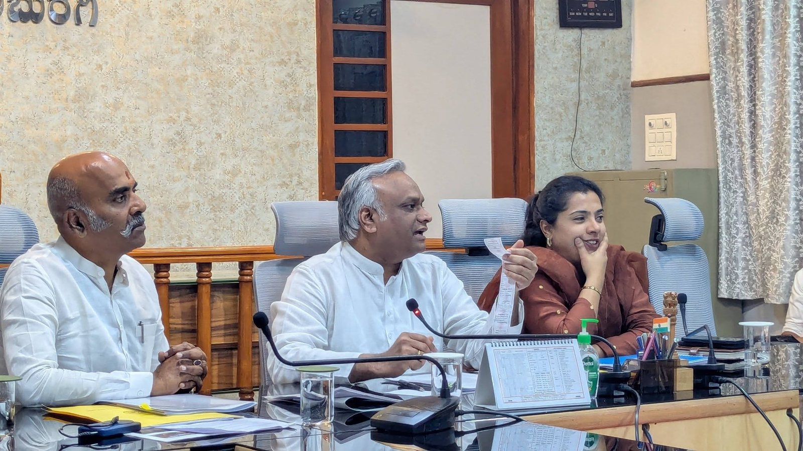 ಕಲಬುರಗಿಗೆ ಸಿಗಲಿದೆ ಹೈಟೆಕ್ ಸಾರಿಗೆ ಸ್ಪರ್ಶ: 400 ಹೊಸ ಬಸ್, 4 ಸ್ಯಾಟಲೈಟ್ ಬಸ್ ನಿಲ್ದಾಣಗಳಿಗೆ ಸಚಿವ ಪ್ರಿಯಾಂಕ್ ಖರ್ಗೆ ಚಾಲನೆ