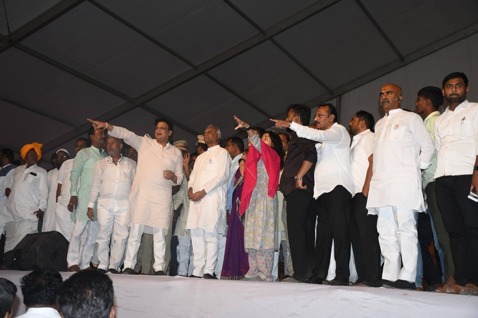 ಯಡ್ರಾಮಿಯಲ್ಲಿ ನಾಳೆ ಅಭಿವೃದ್ಧಿ ಹಬ್ಬ: ಖರ್ಗೆ, ಸಿದ್ದರಾಮಯ್ಯ, ಡಿಕೆಶಿ ಆಗಮನ – ಸಚಿವ ಪ್ರಿಯಾಂಕ್ ಖರ್ಗೆ ಅವರಿಂದ ಸಿದ್ಧತಾ ಪರಿಶೀಲನೆ