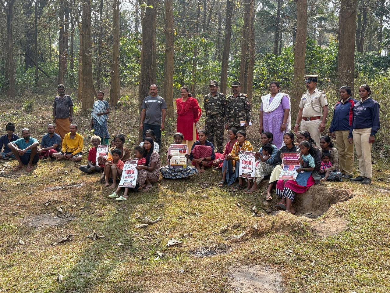 ಗಿರಿಜನ ಹಾಡಿಗಳಲ್ಲಿ ಕಾನೂನು ಅರಿವು: ಬಾಲ್ಯ ವಿವಾಹ, ಪೋಕ್ಸೋ ತಡೆಗೆ ಕೊಡಗು ಪೊಲೀಸರ ಅಭಿಯಾನ