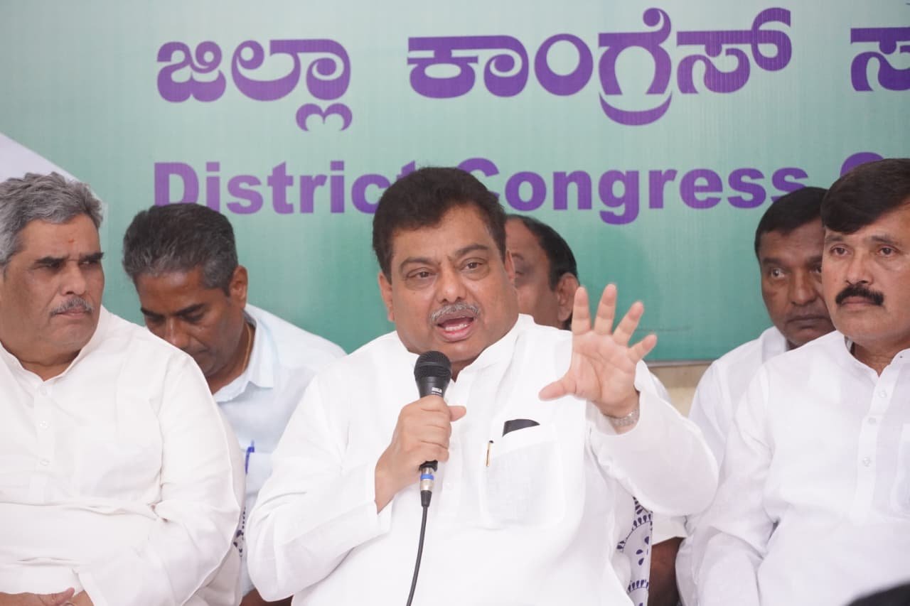 ವಿಜಯಪುರದಲ್ಲಿ ಅಭಿವೃದ್ಧಿ ಪರ್ವ: ಮುಖ್ಯಮಂತ್ರಿ ಸಿದ್ದರಾಮಯ್ಯನವರಿಂದ ವಿವಿಧ ಕಾಮಗಾರಿಗಳ ಉದ್ಘಾಟನೆ ಮತ್ತು ಭೂಮಿಪೂಜೆ – ಸಚಿವ ಎಂ.ಬಿ. ಪಾಟೀಲ್