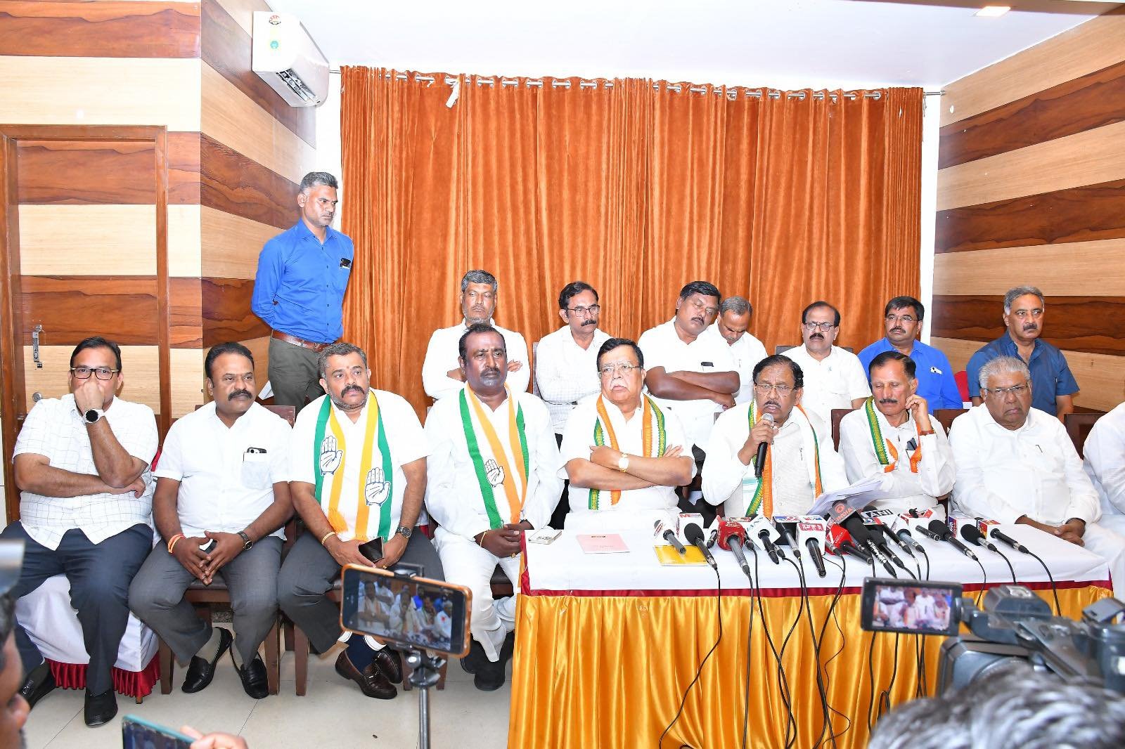 ಕೇಂದ್ರದ ಜನವಿರೋಧಿ ನೀತಿ ವಿರುದ್ಧ ಕಾಂಗ್ರೆಸ್ ಜನಾಂದೋಲನ: ಮನರೇಗಾ ರಕ್ಷಣೆಗೆ ಡಾ. ಜಿ. ಪರಮೇಶ್ವರ್ ಆಗ್ರಹ