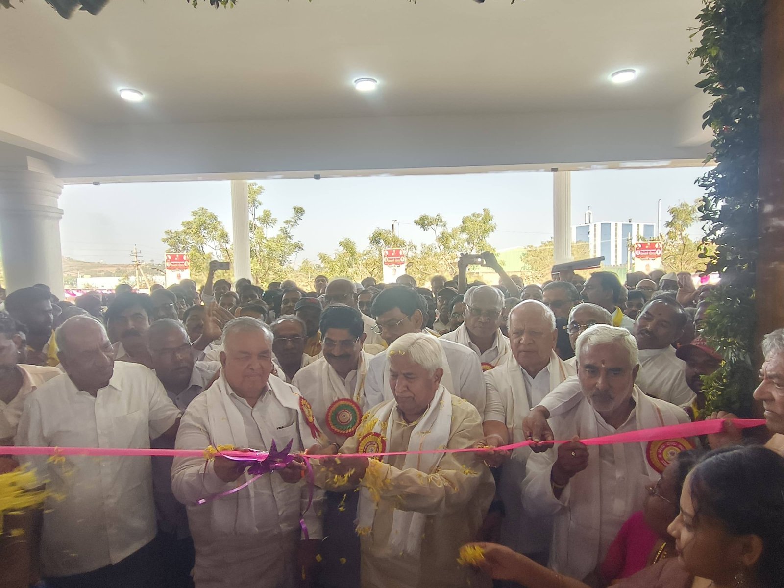 ಬಾಗಲಕೋಟೆ: ನವನಗರದಲ್ಲಿ ‘ಹೇಮರಡ್ಡಿ ಮಲ್ಲಮ್ಮ ಸಭಾಭವನ’ ಲೋಕಾರ್ಪಣೆ; ಸಮಾಜಮುಖಿ ಕಾರ್ಯಕ್ಕೆ ವೇದಿಕೆಯಾಗಲಿ ಎಂದು ಎಸ್.ಆರ್. ಪಾಟೀಲ್ ಆಶಯ