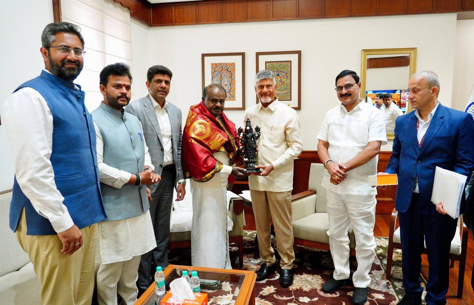 ದೆಹಲಿಯಲ್ಲಿ ಕುಮಾರಸ್ವಾಮಿ – ಚಂದ್ರಬಾಬು ನಾಯ್ಡು ಭೇಟಿ: ದ್ವಿಪಕ್ಷೀಯ ಅಭಿವೃದ್ಧಿ ಬಗ್ಗೆ ವಿಸ್ತೃತ ಚರ್ಚೆ