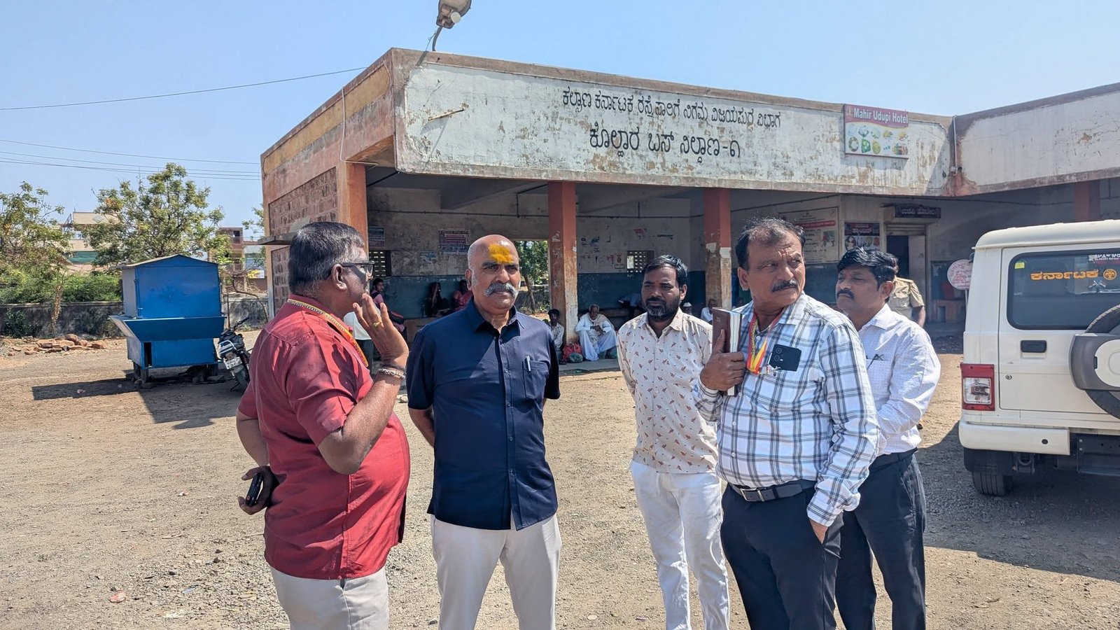 ಬಬಲೇಶ್ವರ ಹಾಗೂ ಕೋಲಾರ ಬಸ್ ನಿಲ್ದಾಣಗಳ ಸಮಗ್ರ ಪರಿಶೀಲನೆ: ಪ್ರಯಾಣಿಕರ ಸೌಲಭ್ಯಕ್ಕೆ ಮೊದಲ ಆದ್ಯತೆ – ಅರುಣ್‌ಕುಮಾರ್ ಎಂ.ವೈ. ಪಾಟೀಲ್