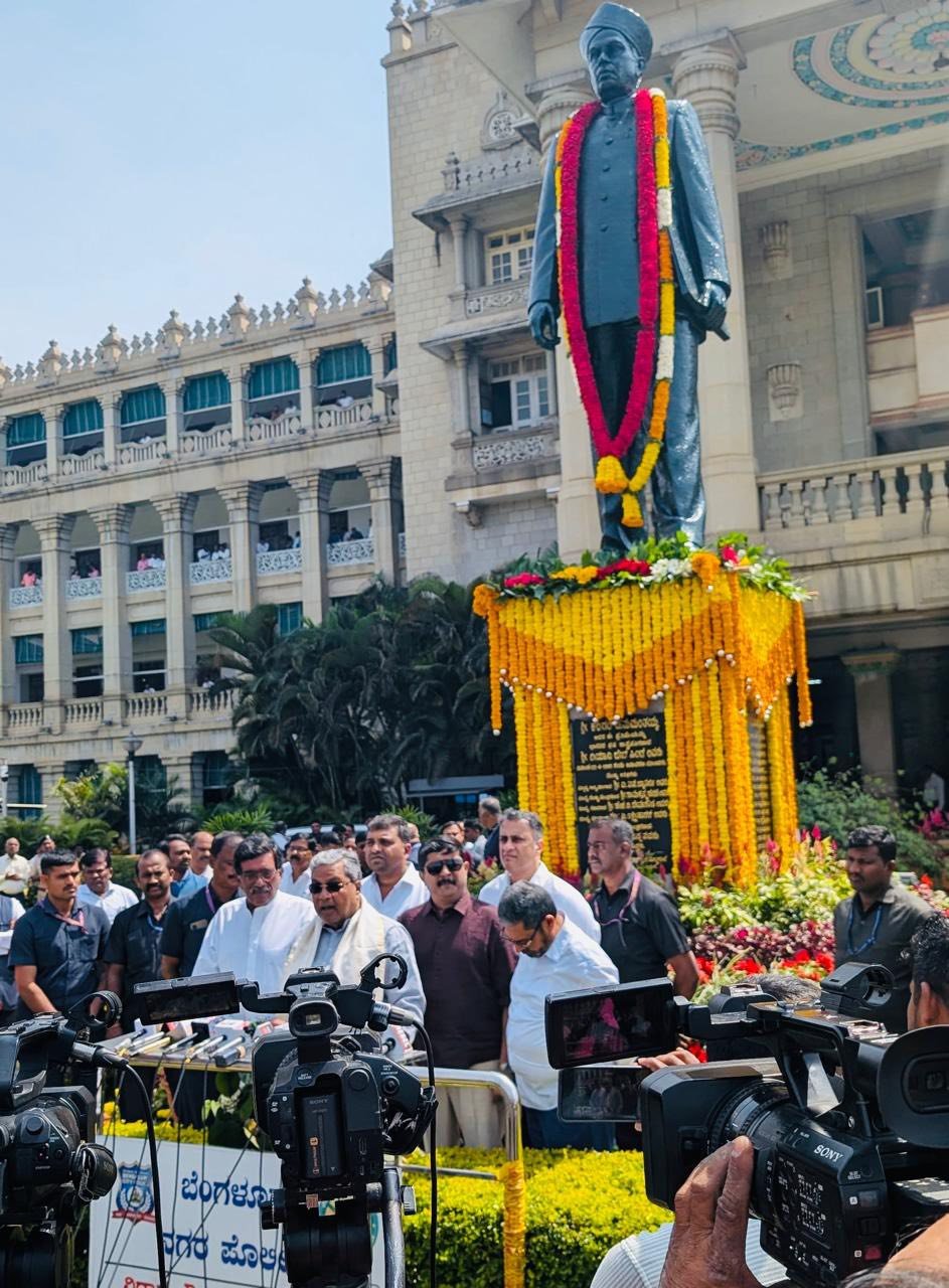 ಧೀಮಂತ ನಾಯಕ ಕೆಂಗಲ್ ಹನುಮಂತಯ್ಯನವರಿಗೆ ಸಿಎಂ ಸಿದ್ದರಾಮಯ್ಯ ಗೌರವ ನಮನ
