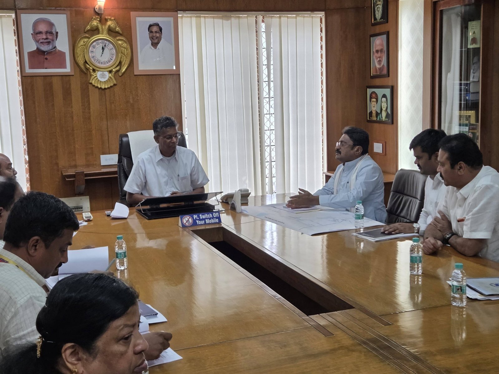 ಬಂಗಾರಪೇಟೆ ಟ್ರಾಫಿಕ್ ದಟ್ಟಣೆಗೆ ಮುಕ್ತಿ: ಹೊರವರ್ತುಲ ರಸ್ತೆ ನಿರ್ಮಾಣಕ್ಕೆ ಸಚಿವ ಸತೀಶ್ ಜಾರಕಿಹೊಳಿ ನೇತೃತ್ವದಲ್ಲಿ ಚರ್ಚೆ