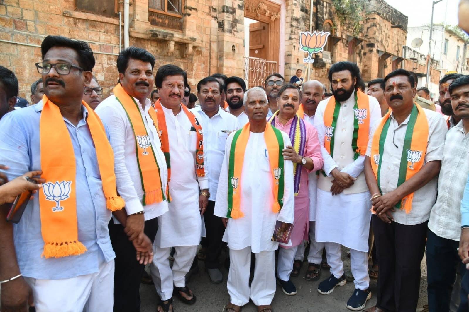 ಬಾಗಲಕೋಟೆ ಉಪಚುನಾವಣೆ: ಕಿಲ್ಲಾ ಓಣಿಯಲ್ಲಿ ಬಿಜೆಪಿ ಅಭ್ಯರ್ಥಿ ಪರ ಬಿರುಸಿನ ಮತಯಾಚನೆ