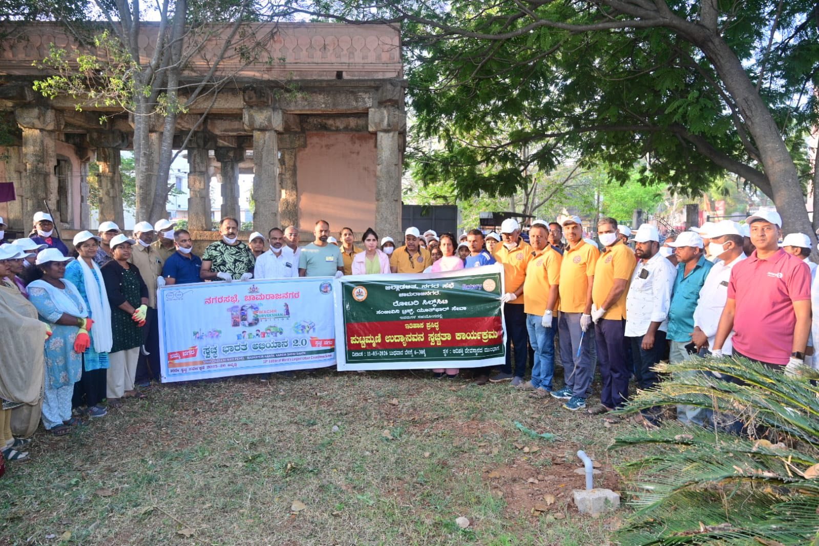 ಇತಿಹಾಸ ಪ್ರಸಿದ್ಧ ಪುಟ್ಟಮ್ಮಣಿ ಉದ್ಯಾನವನಕ್ಕೆ ಕಾಯಕಲ್ಪ: ಜಿಲ್ಲಾಧಿಕಾರಿ ಶ್ರೀರೂಪ ಅವರಿಂದಲೇ ಸ್ವಚ್ಛತಾ ಕಾರ್ಯ