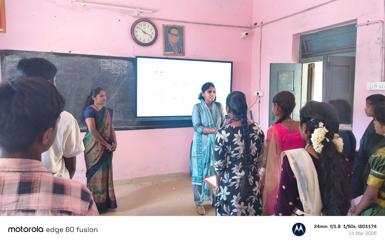 ಚಂದಕವಾಡಿ ಕೆ.ಪಿ.ಎಸ್ ಶಾಲೆಗೆ ಭೇಟಿ: ಎಸ್.ಎಸ್.ಎಲ್.ಸಿ ವಿದ್ಯಾರ್ಥಿಗಳಲ್ಲಿ ಆತ್ಮವಿಶ್ವಾಸ ತುಂಬಿದ ಗಣ್ಯರು