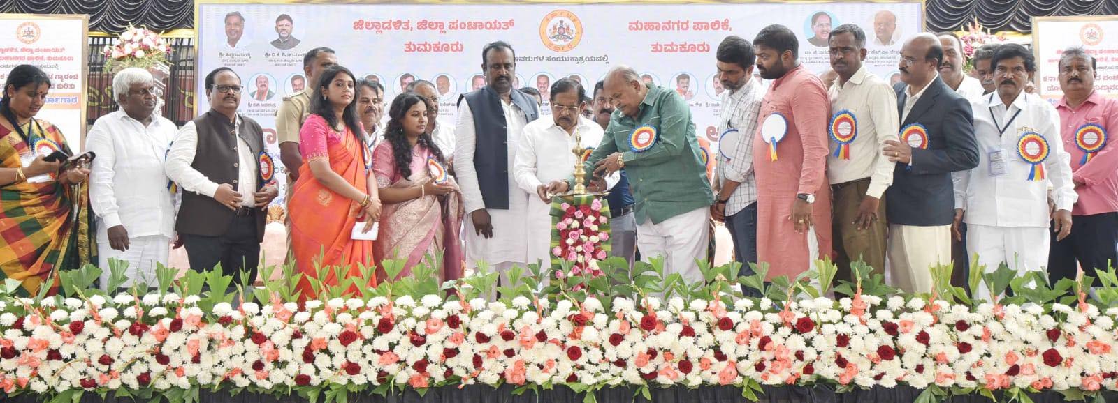 ತುಮಕೂರು: ಪಂಚ ಗ್ಯಾರಂಟಿ ಯೋಜನೆಗಳ ಅನುಷ್ಠಾನ ಕುರಿತು ಜಿಲ್ಲಾ ಮಟ್ಟದ ಕಾರ್ಯಾಗಾರ ಉದ್ಘಾಟನೆ