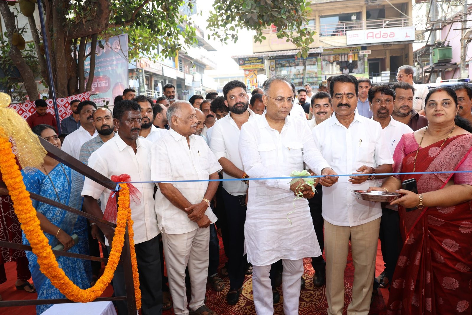 ಮೂಡುಬಿದಿರೆ: ಮುಖ್ಯಮಂತ್ರಿಗಳ ಅಮೃತ ನಗರೋತ್ಥಾನ ಯೋಜನೆಯಡಿ 1 ಕೋಟಿ ರೂ. ವೆಚ್ಚದ ವಾಣಿಜ್ಯ ಸಂಕೀರ್ಣ ಲೋಕಾರ್ಪಣೆ