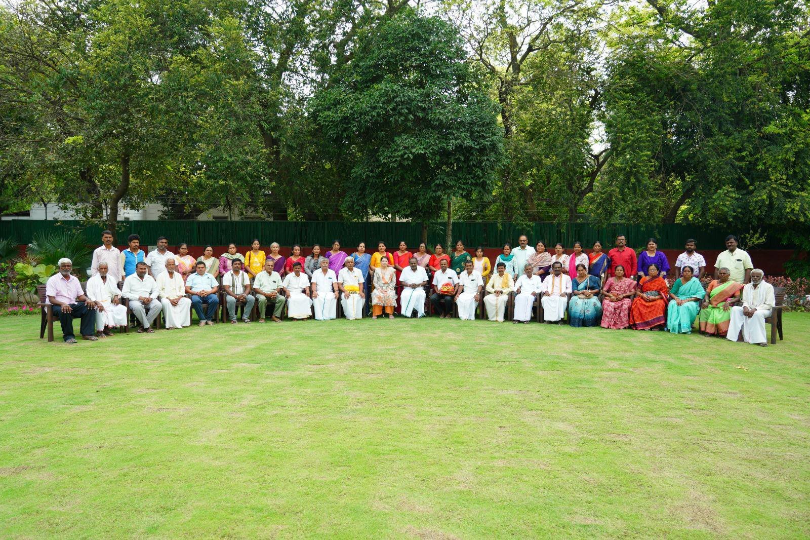 ನವದೆಹಲಿಯಲ್ಲಿ ತುರುವೇಕೆರೆ ರೈತರಿಗೆ ಕುಮಾರಸ್ವಾಮಿ ಆತಿಥ್ಯ: ಕೃಷಿ ಬದುಕಿನ ಹಸಿರು ಮಾತುಕತೆ