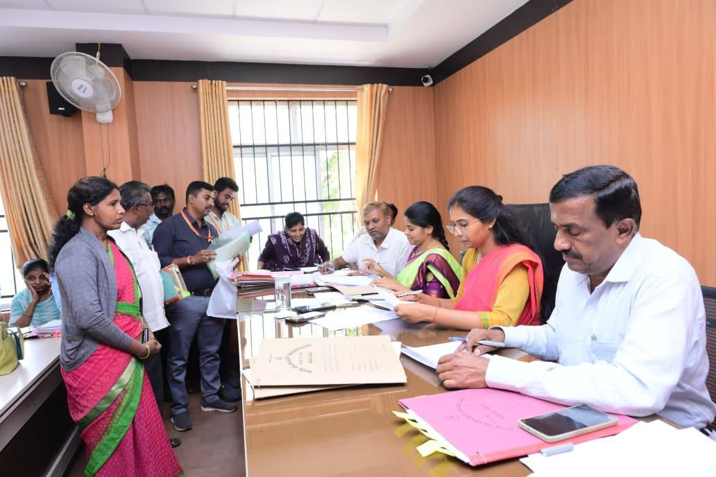 ಅನುಕಂಪದ ನೇಮಕಾತಿ: ಒಂದು ತಿಂಗಳೊಳಗೆ ಪ್ರಕ್ರಿಯೆ ಮುಗಿಸಲು ಮಂಡ್ಯ ಜಿ.ಪಂ. ಸಿಇಒ ಕಟ್ಟುನಿಟ್ಟಿನ ಸೂಚನೆ