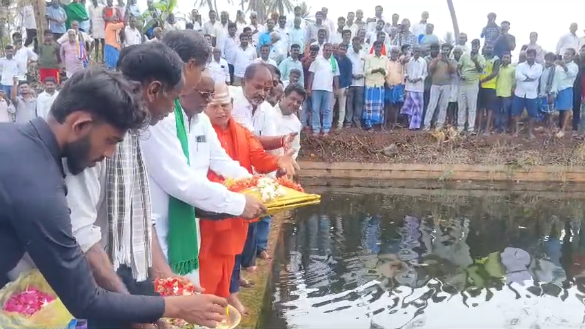 ರೈತರ ದಶಕಗಳ ಬೇಡಿಕೆ ಈಡೇರಿಕೆ: ಚಿಂಚಳ್ಳಿ ಭೂತರಾಯನ ಕೆರೆಗೆ ಶಾಸಕ ಎಂ.ಆರ್. ಮಂಜುನಾಥ್ ಬಾಗಿನ ಅರ್ಪಣೆ