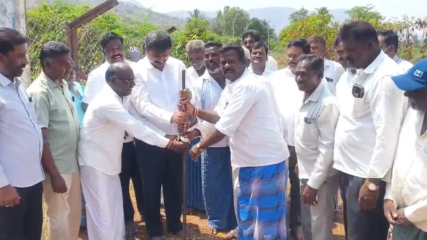 ಕೊಳ್ಳೇಗಾಲ: ಗುಂಡಾಲ್ ಡ್ಯಾಮ್ ಏತ ನೀರಾವರಿ ಯೋಜನೆಗೆ ಚಾಲನೆ – 1.50 ಕೋಟಿ ರೂ. ವೆಚ್ಚದ ಕಾಮಗಾರಿಗೆ ಶಾಸಕ ಎಂ.ಆರ್. ಮಂಜುನಾಥ್ ಭೂಮಿ ಪೂಜೆ