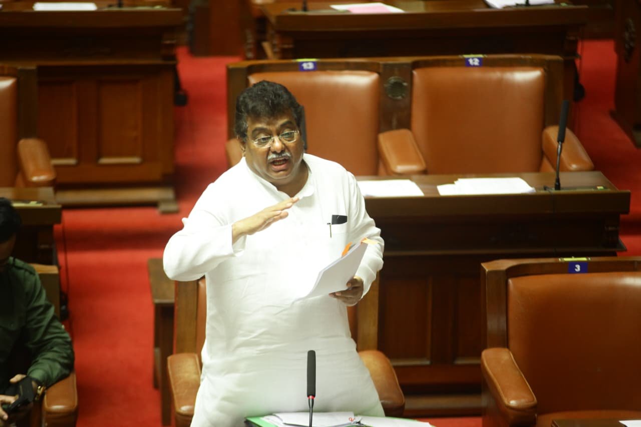 ಬಳ್ಳಾರಿ-ವಿಜಯನಗರ-ಕೊಪ್ಪಳ ಭಾಗಕ್ಕೆ ಹೊಸ ವಿಮಾನ ನಿಲ್ದಾಣ: ವಿಧಾನ ಪರಿಷತ್ತಿನಲ್ಲಿ ಸಚಿವ ಎಂ.ಬಿ. ಪಾಟೀಲ್ ಘೋಷಣೆ