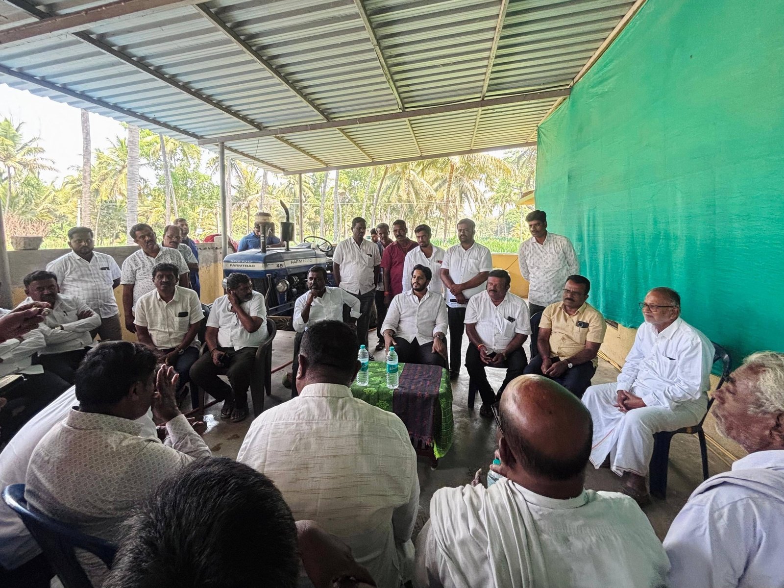 STRR ಭೂಸ್ವಾಧೀನ ಸಂತ್ರಸ್ತ ರೈತರ ಪರ ನಿಂತ ನಿಖಿಲ್ ಕುಮಾರಸ್ವಾಮಿ: ಪರಿಹಾರಕ್ಕಾಗಿ ದೆಹಲಿ ಮಟ್ಟದಲ್ಲಿ ಹೋರಾಟದ ಭರವಸೆ