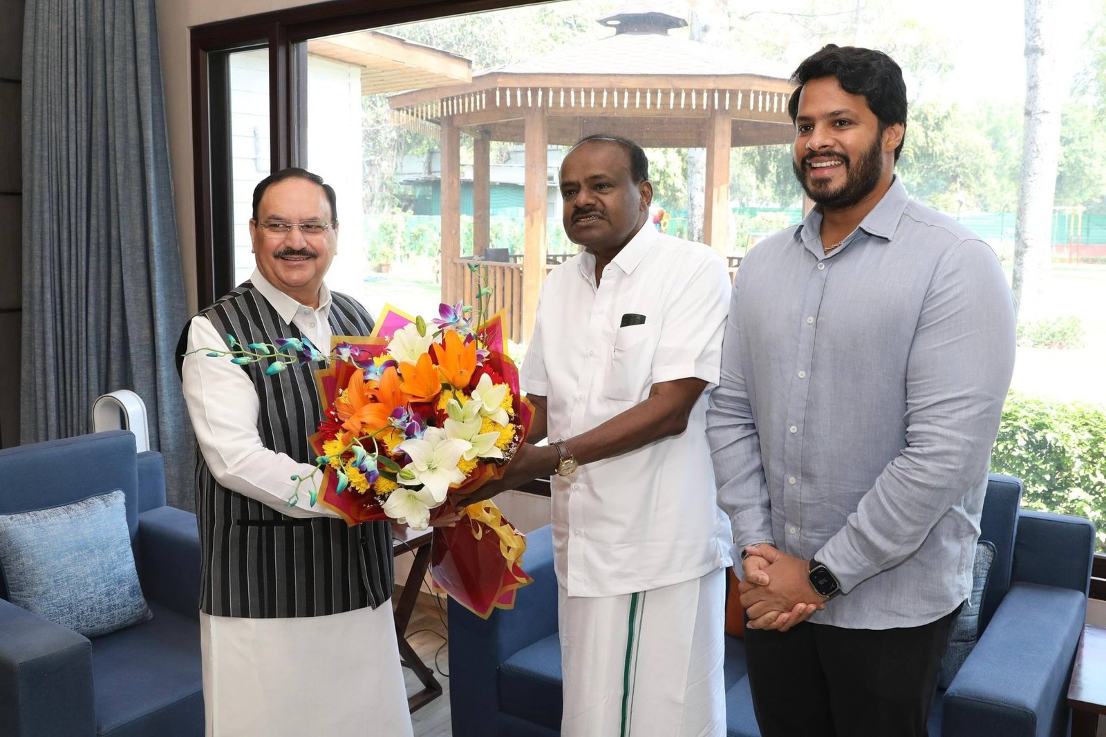 ದೆಹಲಿಯಲ್ಲಿ ರಾಜಕೀಯ ಚಟುವಟಿಕೆ ಚುರುಕು: ಜೆ.ಪಿ. ನಡ್ಡಾ ಅವರನ್ನು ಭೇಟಿ ಮಾಡಿದ ಎಚ್.ಡಿ.ಕೆ ಹಾಗೂ ನಿಖಿಲ್ ಕುಮಾರಸ್ವಾಮಿ