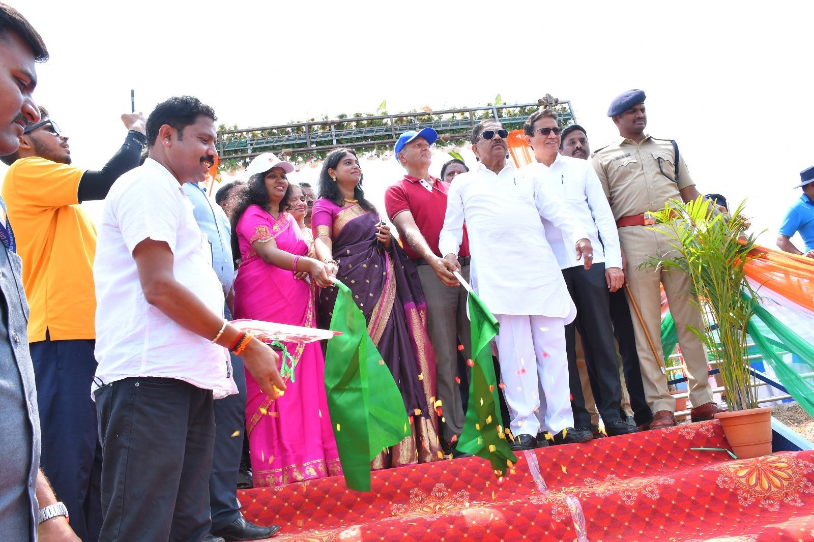 ಕ್ರೀಡಾ ಹಬ್ ಆಗಿ ಹೊರಹೊಮ್ಮುತ್ತಿರುವ ತುಮಕೂರು: ಅತ್ಯಾಧುನಿಕ ಕ್ರೀಡಾ ಸೌಲಭ್ಯಗಳನ್ನು ಉದ್ಘಾಟಿಸಿದ ಸಚಿವ ಡಾ. ಜಿ. ಪರಮೇಶ್ವರ್