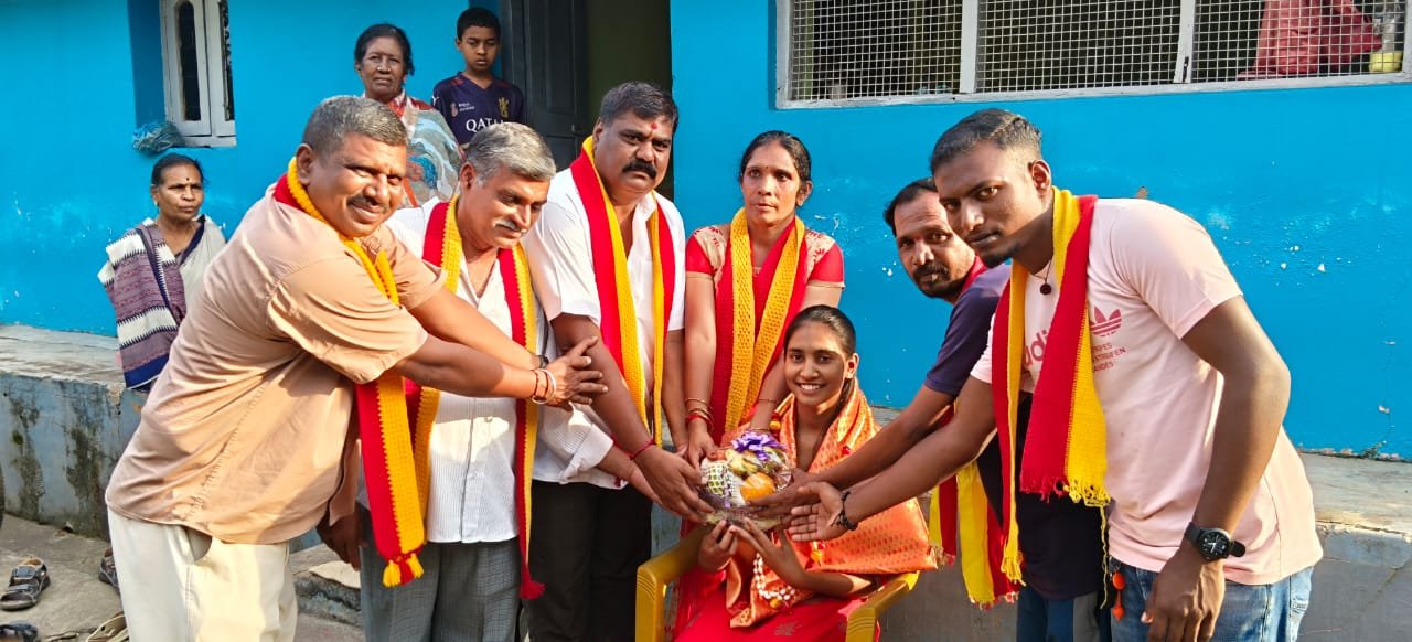 ದ್ವಿತೀಯ ಪಿಯುಸಿ ಸಾಧಕಿ ರಮ್ಯಾಗೆ ಕರ್ನಾಟಕ ರಕ್ಷಣಾ ವೇದಿಕೆ (ಸ್ವಾಭಿಮಾನಿ ಬಣ) ವತಿಯಿಂದ ಅಭಿನಂದನಾ ಸನ್ಮಾನ