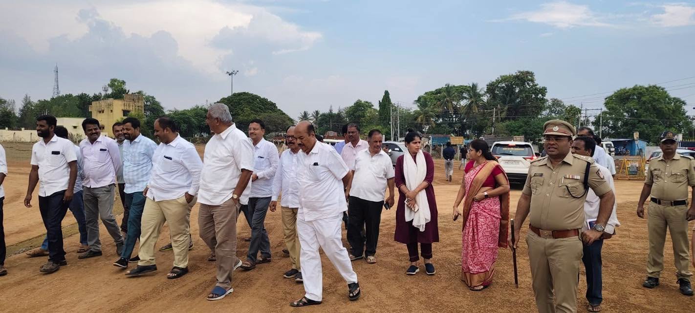 ಗುಂಡ್ಲುಪೇಟೆಗೆ ಮುಖ್ಯಮಂತ್ರಿಗಳ ಭೇಟಿ: ಜಿಲ್ಲಾ ಉಸ್ತುವಾರಿ ಸಚಿವ ಹಾಗೂ ಜಿಲ್ಲಾಧಿಕಾರಿಗಳಿಂದ ಪೂರ್ವಸಿದ್ಧತೆ ಪರಿಶೀಲನೆ