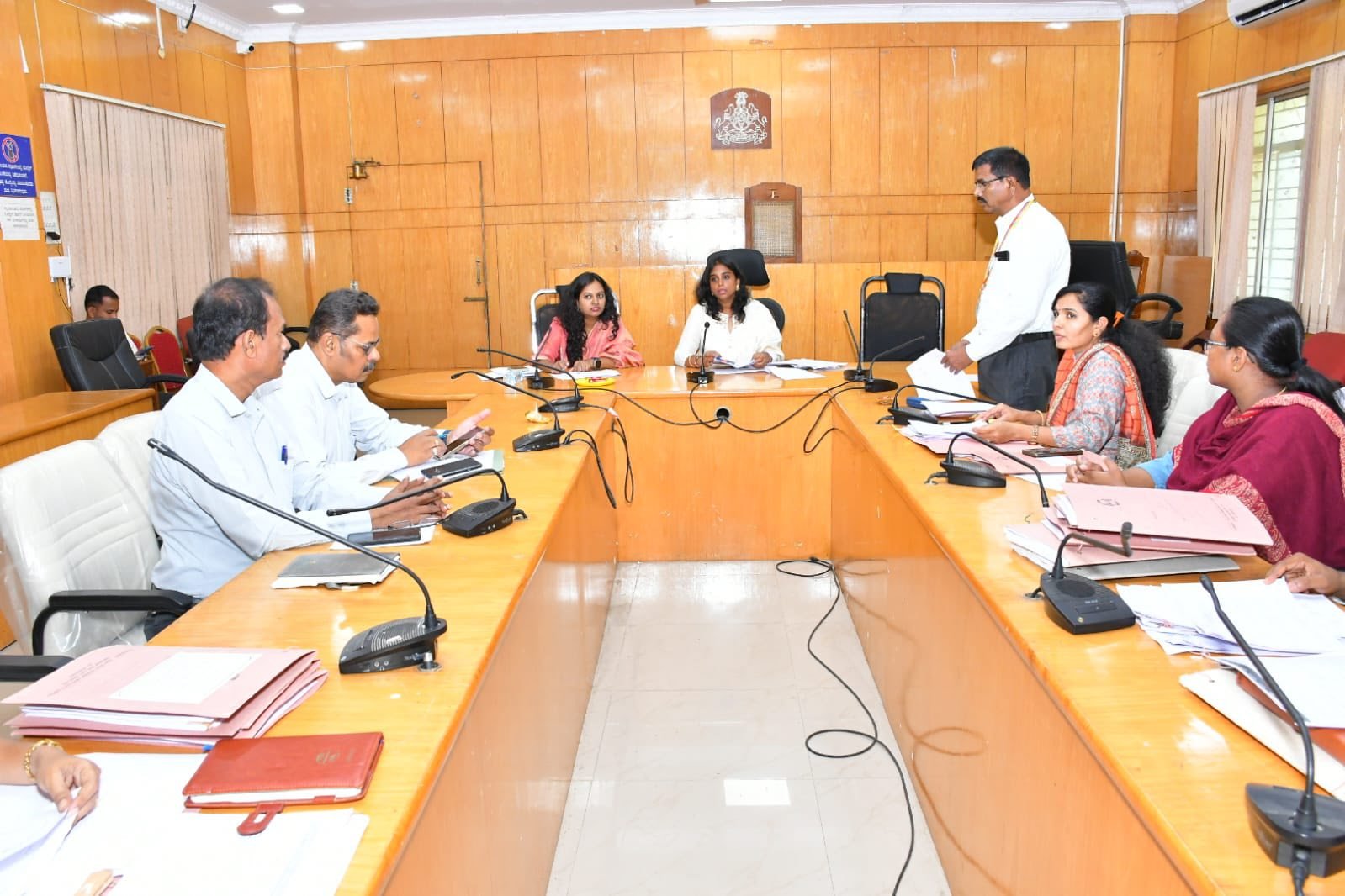 ಅಂಗನವಾಡಿ ಕಾರ್ಯಕರ್ತೆ, ಸಹಾಯಕಿ ನೇಮಕಾತಿ: ಆಕ್ಷೇಪಣೆಗಳ ಮರುಪರಿಶೀಲನೆಗೆ ಜಿಲ್ಲಾಧಿಕಾರಿಗಳ ಸೂಚನೆ