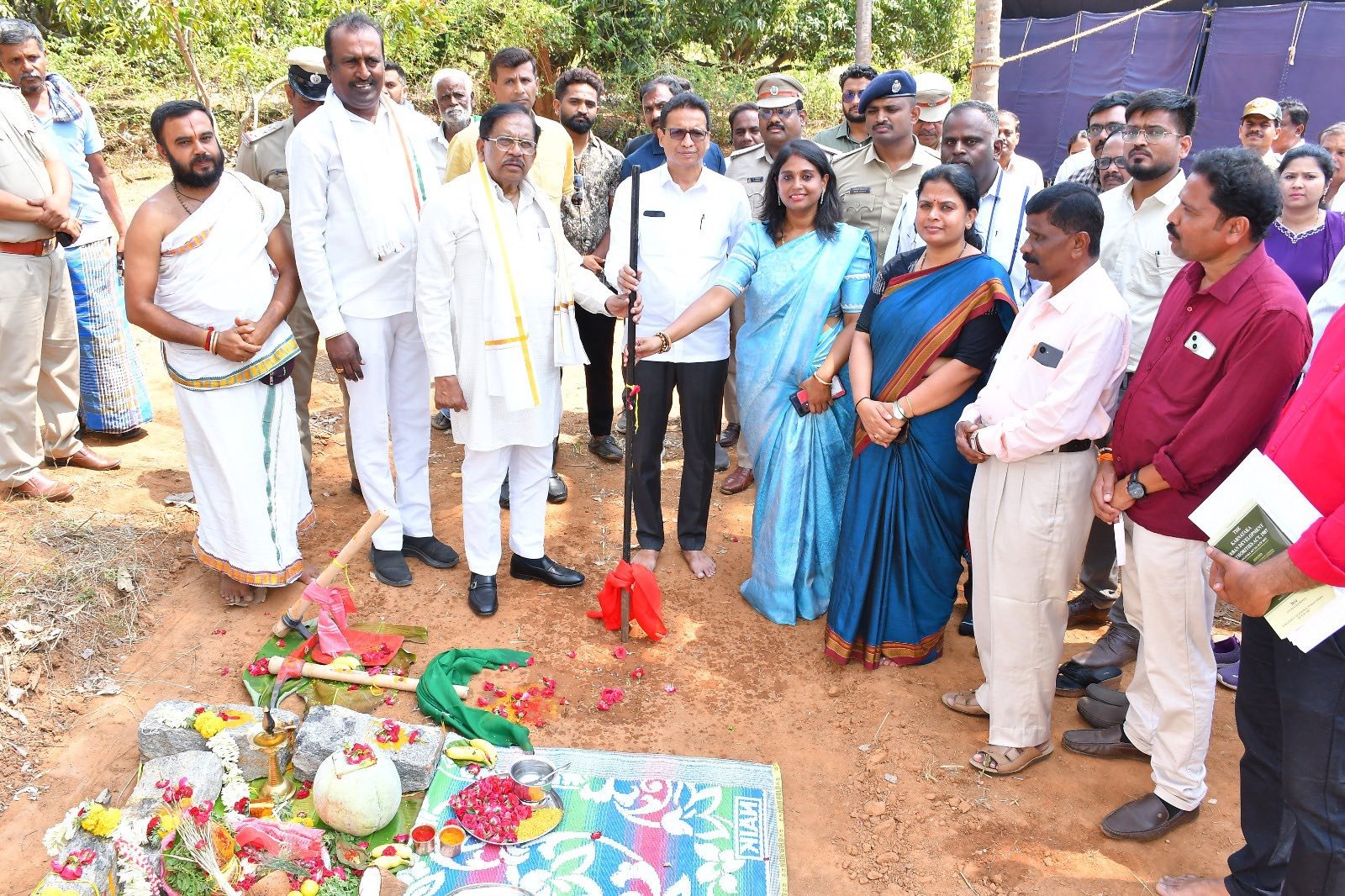 ತುಮಕೂರು: ಮಾಚೇನಹಳ್ಳಿಯಲ್ಲಿ ಸುಸಜ್ಜಿತ ಬಡಾವಣೆ ನಿರ್ಮಾಣಕ್ಕೆ ಭೂಮಿ ಪೂಜೆ; 2 ಸಾವಿರ ನಿವೇಶನಗಳ ಸೃಜನೆ