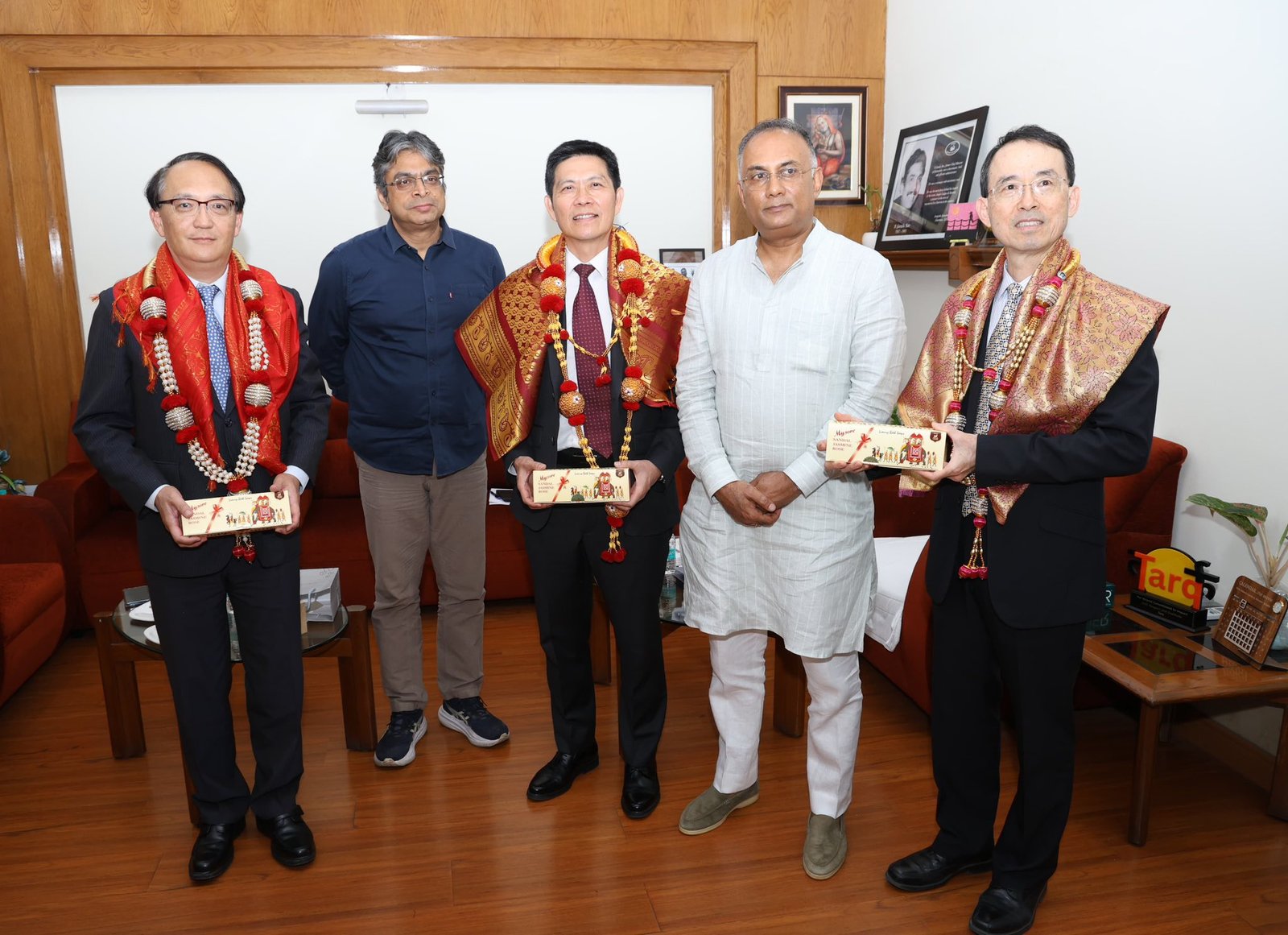 ಕರ್ನಾಟಕ-ತೈವಾನ್ ಬಾಂಧವ್ಯ ವೃದ್ಧಿ: ಸಚಿವ ದಿನೇಶ್ ಗುಂಡೂರಾವ್ ಅವರೊಂದಿಗೆ ಸ್ಟೀಫನ್ ಎಸ್.ಸಿ. ಹ್ಸು ಭೇಟಿ