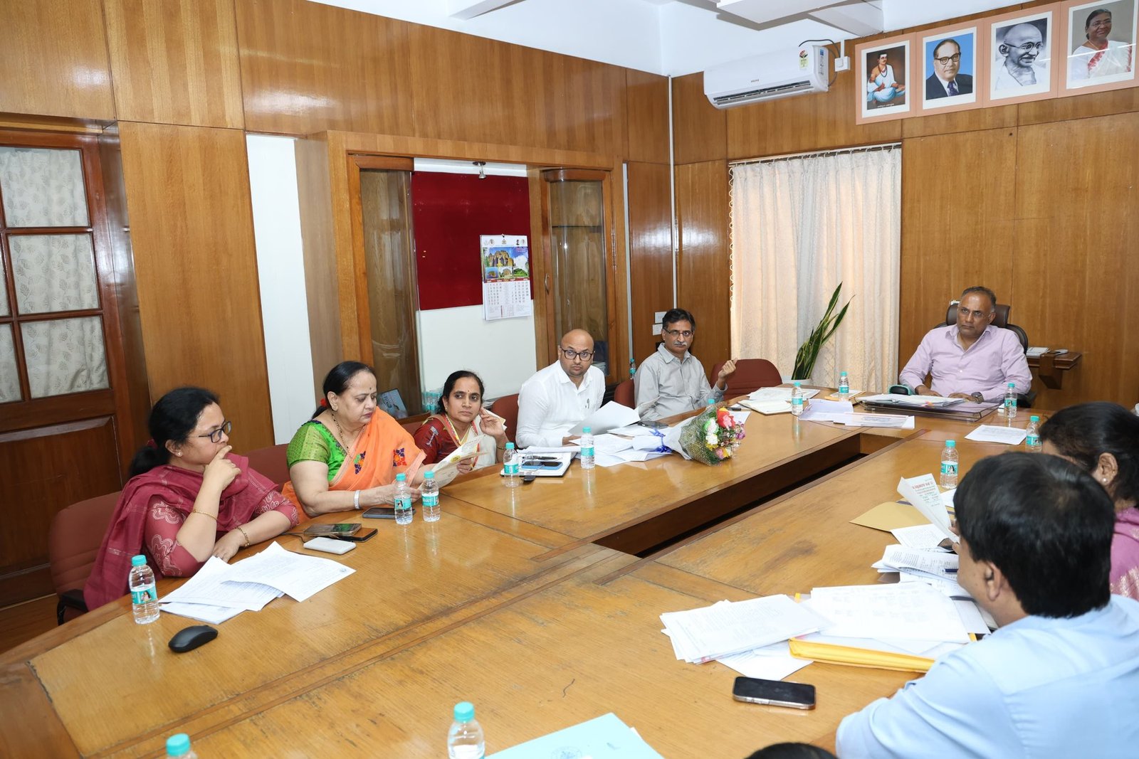 ವಿಕಾಸಸೌಧದಲ್ಲಿ ಆರೋಗ್ಯ ಸಿಬ್ಬಂದಿಗಳೊಂದಿಗೆ ದಿನೇಶ್ ಗುಂಡೂರಾವ್ ಸರಣಿ ಸಭೆ: ಅಹವಾಲು ಆಲಿಸಿ ಸಕಾರಾತ್ಮಕ ಸ್ಪಂದನೆ