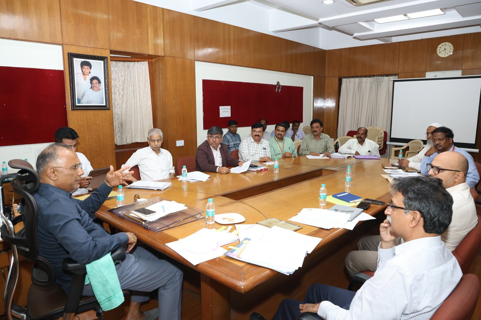 ವಿಕಾಸಸೌಧದಲ್ಲಿ ಆರೋಗ್ಯ ಇಲಾಖೆಯ ಮಹತ್ವದ ಸಭೆ: ಶುಶ್ರೂಷಾಧಿಕಾರಿಗಳ ಸಮಸ್ಯೆಗಳಿಗೆ ಶೀಘ್ರ ಪರಿಹಾರ – ಸಚಿವ ದಿನೇಶ್ ಗುಂಡೂರಾವ್