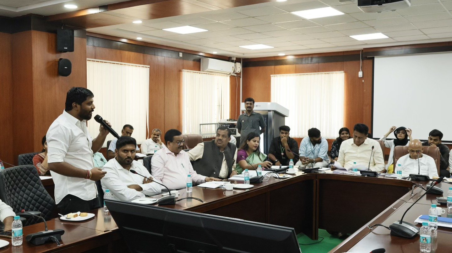 ಕ್ಯಾಂಪಸ್ ಮಟ್ಟದಲ್ಲಿ ಪ್ರಜಾಪ್ರಭುತ್ವದ ಬಲವರ್ಧನೆ: ವಿದ್ಯಾರ್ಥಿ ಚುನಾವಣೆ ಕುರಿತು ಸಚಿವ ಡಾ. ಎಂ.ಸಿ. ಸುಧಾಕರ್ ಮಹತ್ವದ ಸಂವಾದ