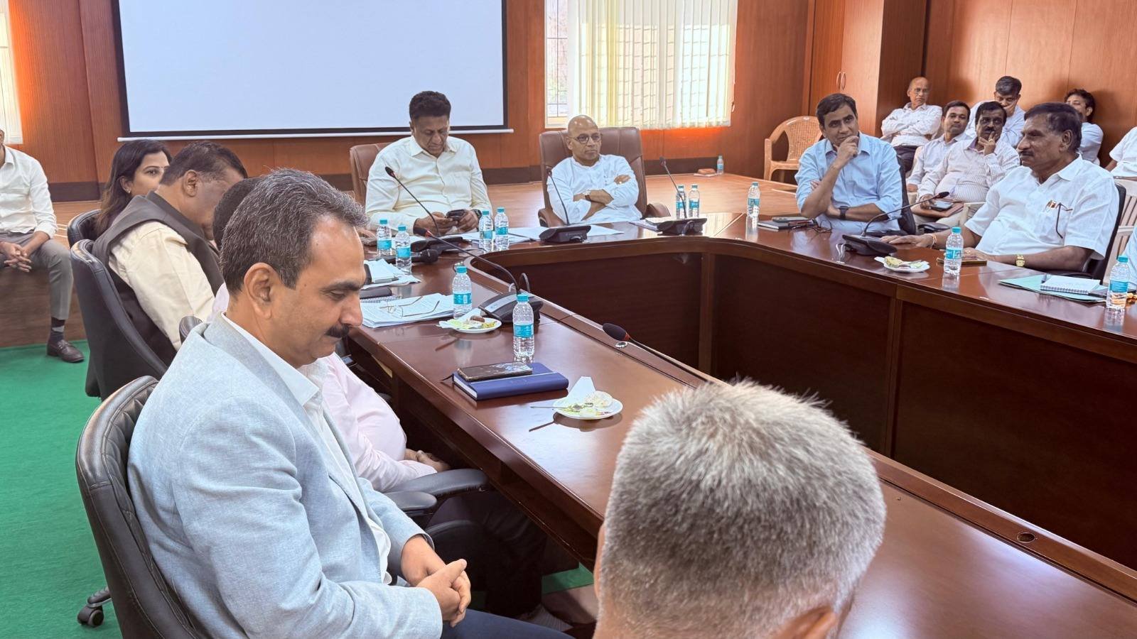 ಕಾಲೇಜುಗಳಲ್ಲಿ ವಿದ್ಯಾರ್ಥಿ ಸಂಘ ಚುನಾವಣೆ: ಸಂಘಟನೆಗಳ ಜೊತೆ ಸಚಿವ ಡಾ. ಶರಣಪ್ರಕಾಶ್ ಪಾಟೀಲ್ ಮಹತ್ವದ ಸಭೆ