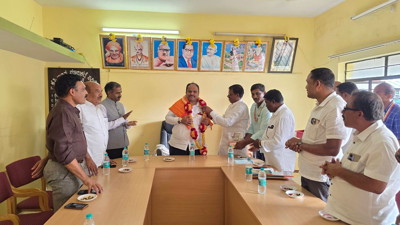 ಕೃಷಿ ಮಾರುಕಟ್ಟೆಯ ಸಮಗ್ರ ಅಭಿವೃದ್ಧಿಗೆ ಶಾಸಕ ಎಚ್.ಎಂ. ಗಣೇಶ್ ಪ್ರಸಾದ್ ಮುಂದು; ಎಪಿಎಂಸಿಯಿಂದ ಅಭಿನಂದನೆ