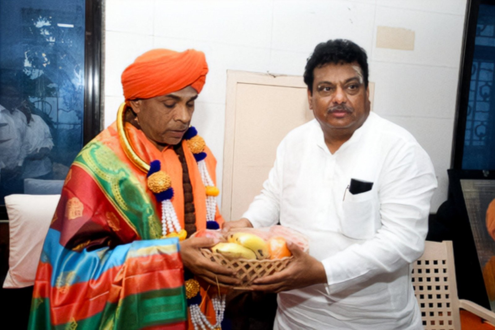 ಬಾಗಲಕೋಟೆ ವಿವಿ ಪ್ರಥಮ ಘಟಿಕೋತ್ಸವ: ಶ್ರೀ ಗುರುಮಹಾಂತ ಸ್ವಾಮಿಗಳವರಿಗೆ ಗೌರವ ಡಾಕ್ಟರೇಟ್ – ಸಚಿವ ಎಂ.ಬಿ. ಪಾಟೀಲ್ ಅಭಿನಂದನೆ