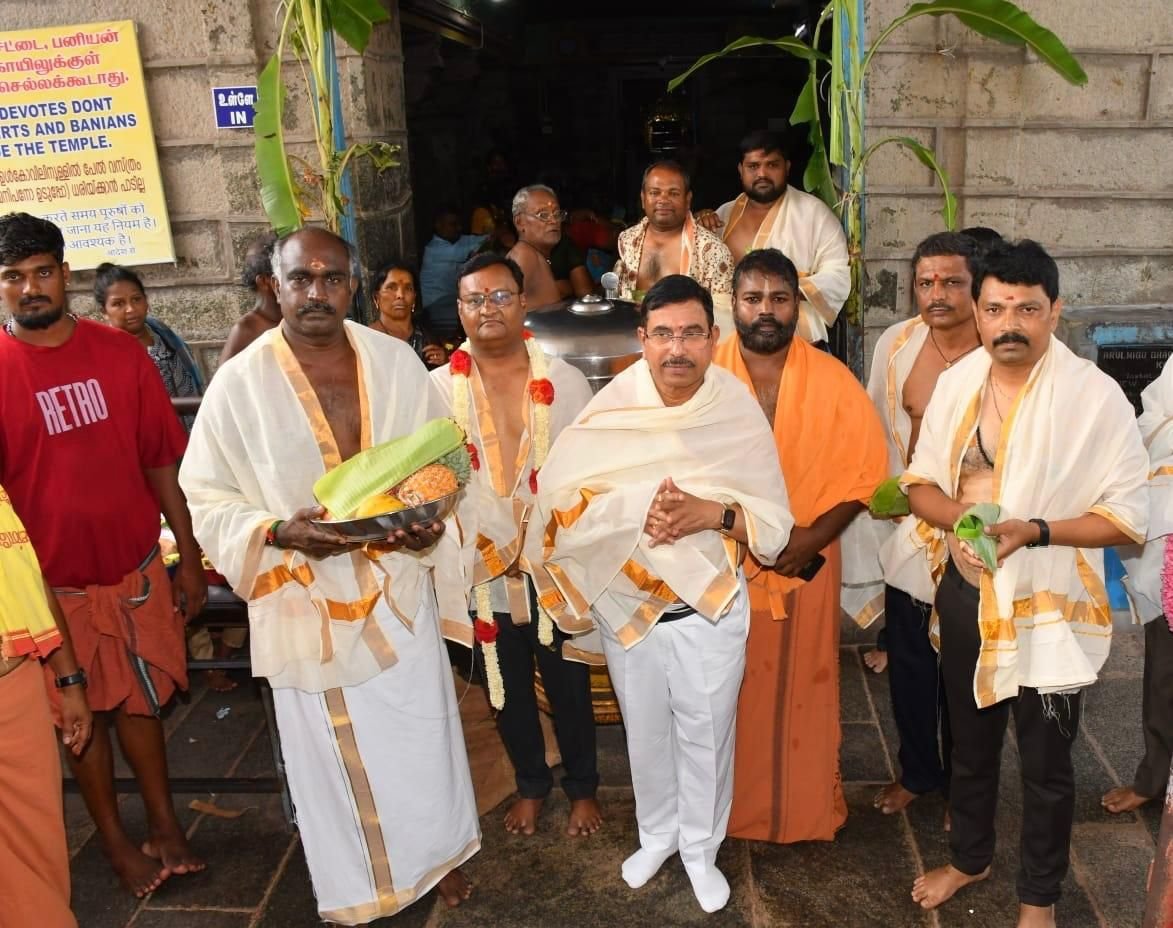 ತಮಿಳು ಹೊಸ ವರ್ಷದಂದು ಕನ್ಯಾಕುಮಾರಿ ಭಗವತಿ ಅಮ್ಮನವರ ದರ್ಶನ ಪಡೆದ ಕೇಂದ್ರ ಸಚಿವ ಪ್ರಲ್ಹಾದ್ ಜೋಶಿ