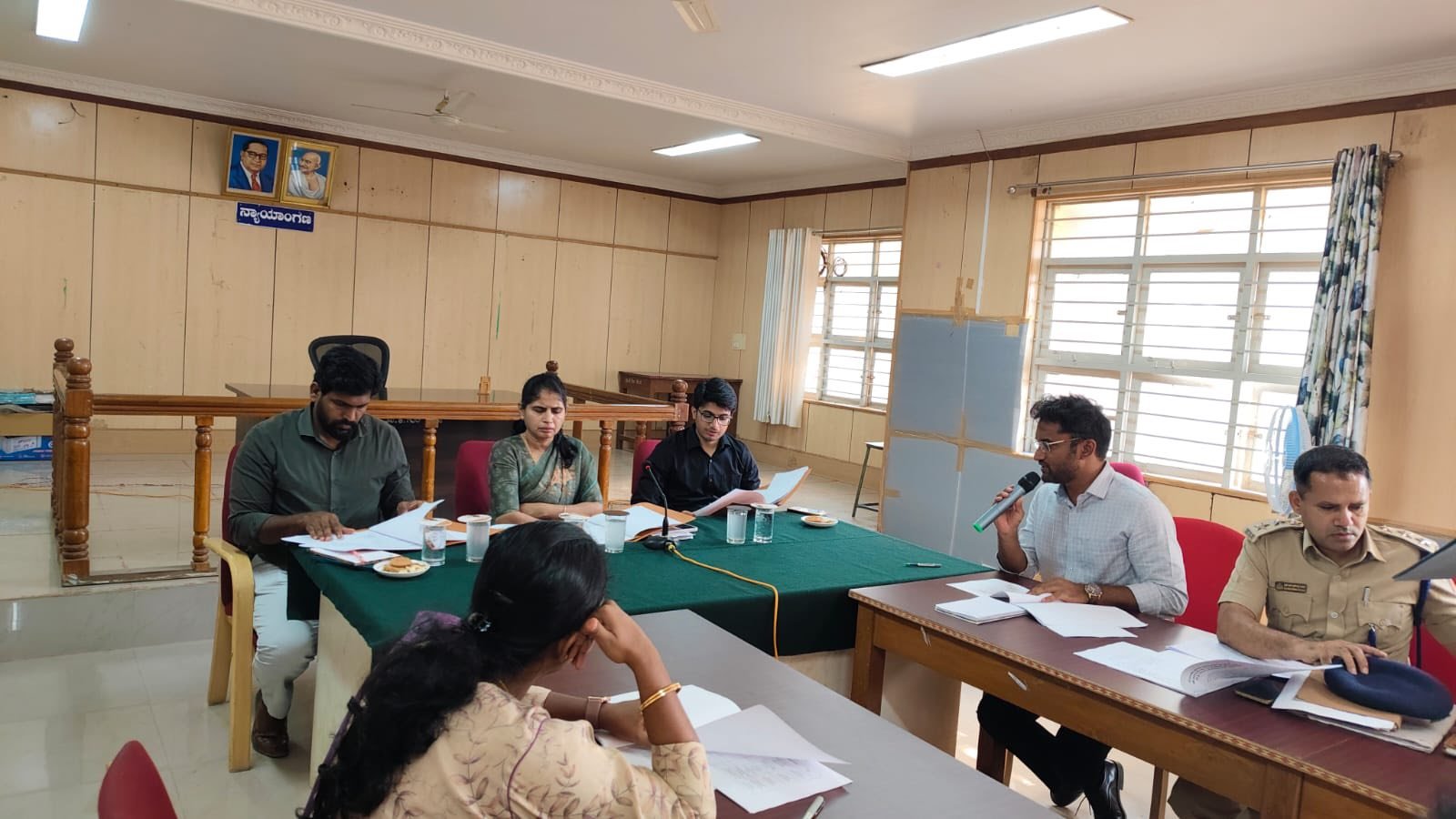 ಗುಂಡ್ಲುಪೇಟೆ: ಅಕ್ರಮ ಟಿಪ್ಪರ್ ಸಂಚಾರ ಹಾಗೂ ರೆಸಾರ್ಟ್ಗಳ ನಿಯಮ ಉಲ್ಲಂಘನೆ ತಡೆಗೆ ಜಿಲ್ಲಾಧಿಕಾರಿಗಳ ಕಟ್ಟುನಿಟ್ಟಿನ ಸೂಚನೆ