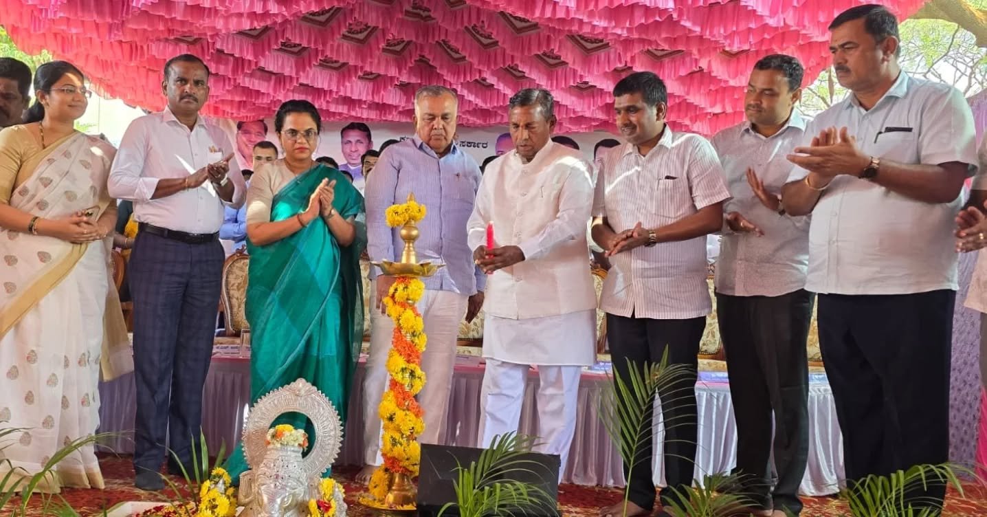 ನೆಲಮಂಗಲಕ್ಕೆ ಸೋಲೂರು ಹೋಬಳಿ ಅಧಿಕೃತ ಸೇರ್ಪಡೆ: ದಾಖಲಾತಿಗಳ ಹಸ್ತಾಂತರ ಪ್ರಕ್ರಿಯೆಗೆ ಚಾಲನೆ