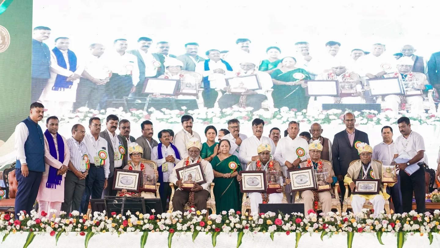 ಬಾಬೂಜಿ ಆದರ್ಶಗಳು ಸಮಾಜಕ್ಕೆ ದಾರಿದೀಪ: ವಿಧಾನಸೌಧದಲ್ಲಿ ‘ಬಾಬು ಜಗಜೀವನ್ ರಾಮ್’ ಪ್ರಶಸ್ತಿ ಪ್ರದಾನ