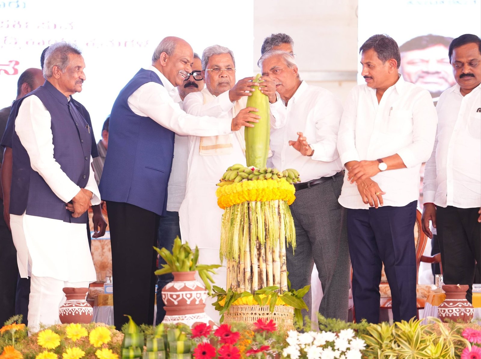 ಎನ್.ಆರ್. ಪುರ: ಹಂದೂರು – ಎನ್.ಆರ್. ಪುರ ಸಂಪರ್ಕಿಸುವ ನೂತನ ಭದ್ರಾ ಸೇತುವೆ ಲೋಕಾರ್ಪಣೆ ಮಾಡಿದ ಸಿಎಂ ಸಿದ್ದರಾಮಯ್ಯ