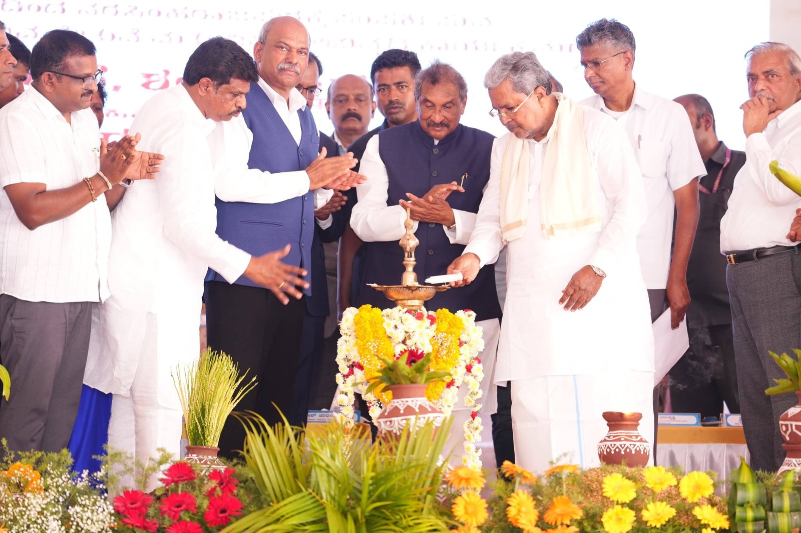 ಹಂದೂರು – ಎನ್.ಆರ್. ಪುರ ಸಂಪರ್ಕಿಸುವ ಭದ್ರಾ ಸೇತುವೆ ಲೋಕಾರ್ಪಣೆ: ಸಿದ್ದರಾಮಯ್ಯ ಅವರಿಂದ ಅಭಿವೃದ್ಧಿ ಕಾಮಗಾರಿಗಳಿಗೆ ಚಾಲನೆ