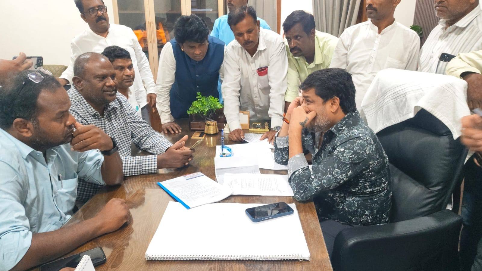 ಮೈಸೂರು: ಸಾರ್ವಜನಿಕರ ಅಹವಾಲು ಆಲಿಸಿ ಸ್ಥಳದಲ್ಲೇ ಪರಿಹಾರ ಸೂಚಿಸಿದ ಸುನಿಲ್ ಬೋಸ್