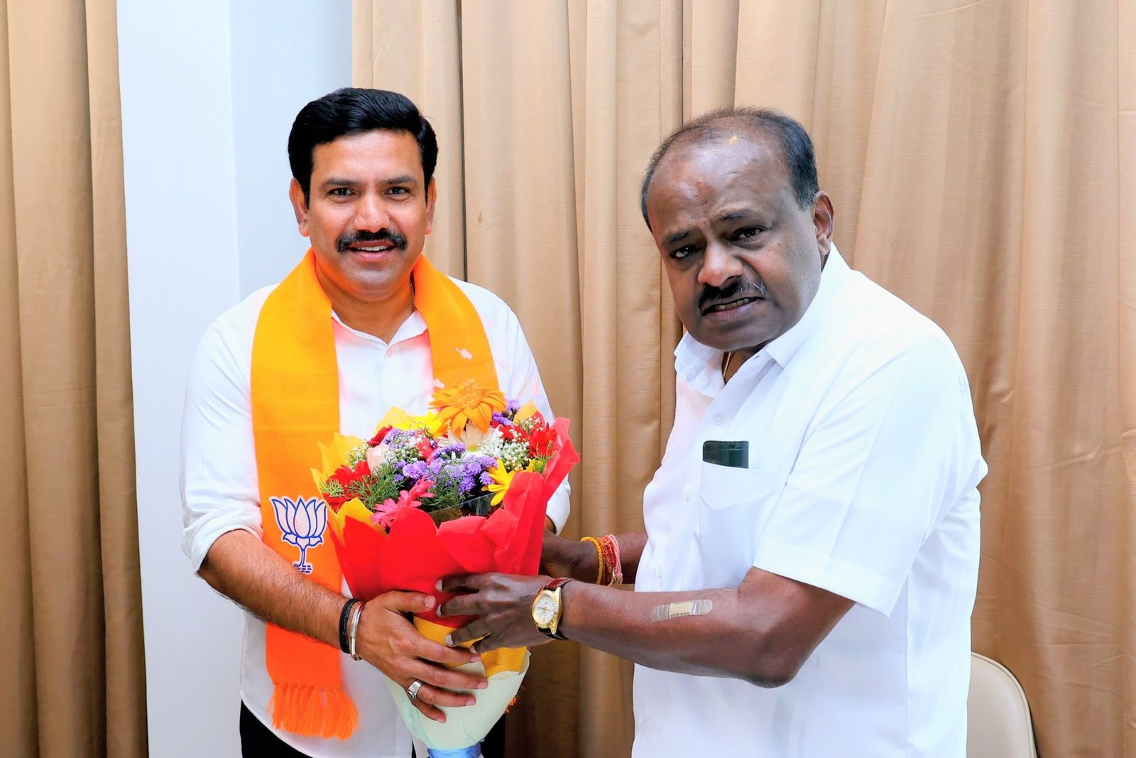 ದಾವಣಗೆರೆಯಲ್ಲಿ ಬಿ.ವೈ. ವಿಜಯೇಂದ್ರ – ಎಚ್.ಡಿ. ಕುಮಾರಸ್ವಾಮಿ ಸಮಾಗಮ: ಎನ್ಡಿಎ ಮೈತ್ರಿಕೂಟದ ವಿಜಯಕ್ಕೆ ರಣತಂತ್ರ