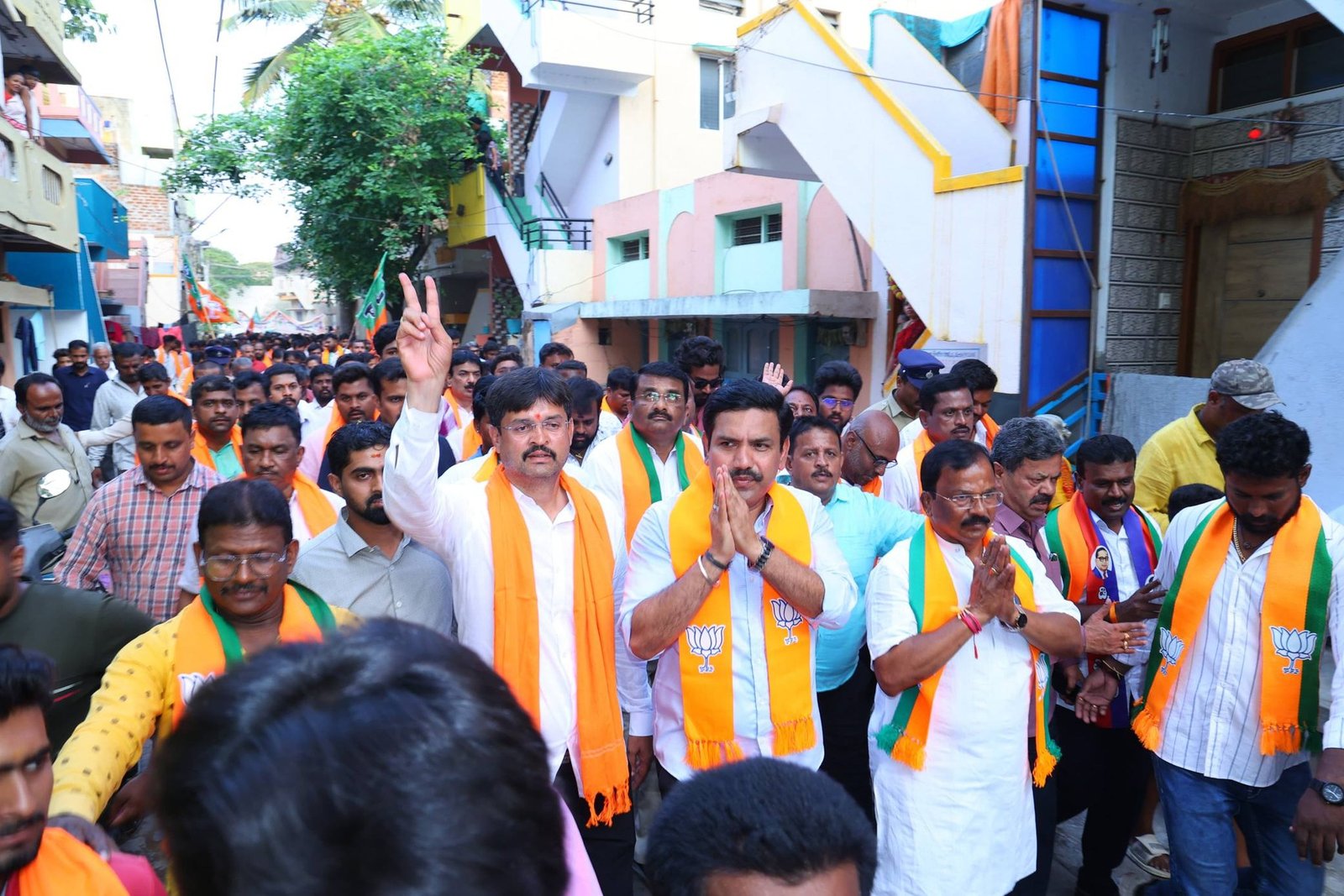 ದಾವಣಗೆರೆ ದಕ್ಷಿಣ: ಬಿ.ವೈ. ವಿಜಯೇಂದ್ರ ನೇತೃತ್ವದಲ್ಲಿ ಎನ್ಡಿಎ ಬೃಹತ್ ಪಾದಯಾತ್ರೆ; ಜನಸಾಗರ ಸಾಕ್ಷಿ