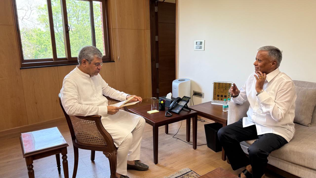 ಬಸವ ಜಯಂತಿ: ಸಂಸತ್ ಭವನದಲ್ಲಿ ಪುಷ್ಪ ನಮನಕ್ಕೆ ಅಶ್ವಿನಿ ವೈಷ್ಣವ್ ಅವರಿಗೆ ವಿ. ಸೋಮಣ್ಣ ಆಹ್ವಾನ